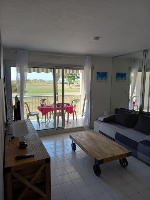 Amouvera C14, T2 Vue Mer, Piscine, Clim, Parking